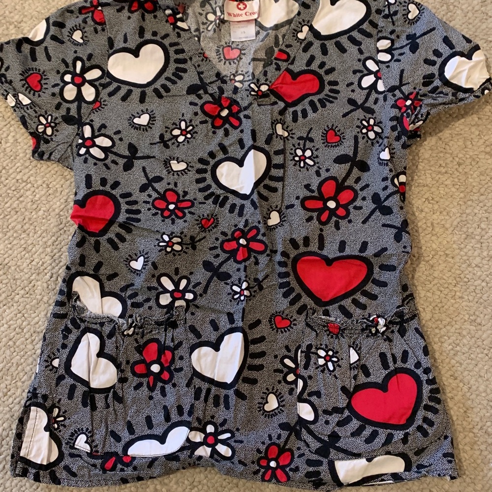 Scrub top